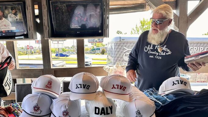 John Daly encuentra un nuevo hogar para la reunión de Masters después de 28 años