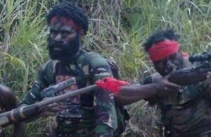 Estándares de tiro feroces en la cima de Papua, 3 OPM fueron asesinados y el arma TNI que fue incautada fue capturada con éxito