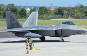 Comienza la nueva era de los aviones de combate, F-22 Raptor puede controlar drones de combate con tabletas e IA