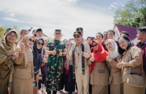 TPP Liquid, Pasos tangibles Gobernador Agustiar Sabran aumenta el bienestar del maestro en el centro de Kalimantan