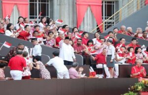 Prabowo fue bien recibido por el pueblo singapurense cuando asistía al desfile del Día Nacional