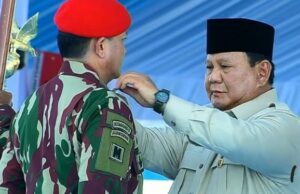 Comandante de las tropas TNI Elite ahora con un rango de tres estrellas, aquí hay 3 de su elección y rastro