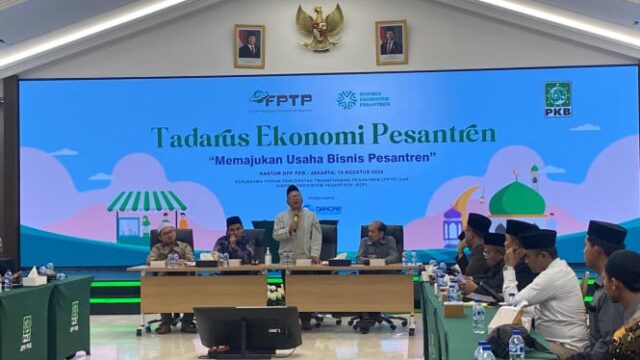 689f539654173-fptp-gelar-tadarus-ekonomi-pesantren-di-dpp-pkb-jakarta-pusat_665_374.jpg
