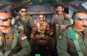 Desde el cielo de Gaza, el equipo de aviones de Super Hercules dijo el 80 aniversario de la República de Indonesia: ¡Merdeka!