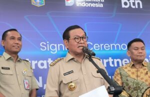 Pramono acordó que algunas de las aceras en TB Simatupang fueron cortadas para superar los atascos de tráfico