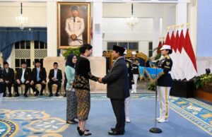 Prabowo ofrece un signo de servicio para los científicos de AstraZeneca al médico de Terawan