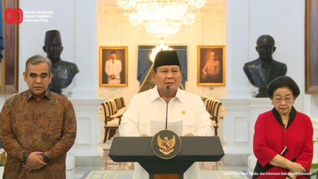 68b40d97aae7e-presiden-ri-prabowo-subianto-dalam-konferensi-pers-di-istana-kepresidenan_665_374.jpg
