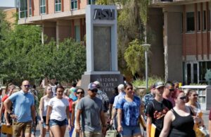 El Departamento de Justicia se niega a defender las subvenciones para las universidades de servicio hispano, llamándolos inconstitucionales