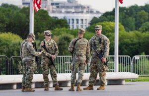 Esto es lo que la ley le permite a Trump hacer con la Guardia Nacional en las ciudades de los Estados Unidos.
