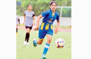 Hattrick de Ananya poderes JB Petit para terminar con cinco y cinco