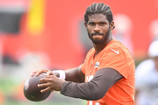 Browns_Camp_Football_04276-1.jpg