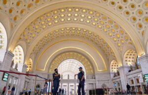 Trump extiende el control sobre Washington tomando la gerencia de Union Station