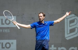 Medvedev, multado con 42,500 dólares después de un debut caótico en el Abierto de Estados Unidos