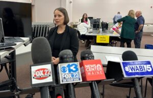 El Departamento de Justicia busca información de votantes y electorales de al menos 19 estados, AP encuentra