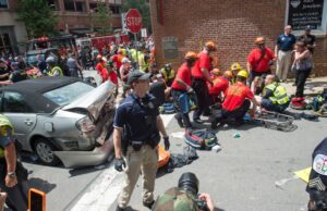 12 de agosto, ataque de auto de Charlottesville
