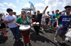 Pope emociona a cientos de miles de jóvenes católicos en el Festival Juvenil del Año Santo – The Denver Post