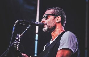Jaume Anglada, en condición crítica después de ser golpeado en su motocicleta: la conmoción debido a las graves lesiones de Singer Friend of the King