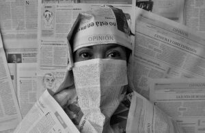 La arrogancia y la censura de Sánchez en España: el riesgo letal de legislar el periodismo contra los periodistas