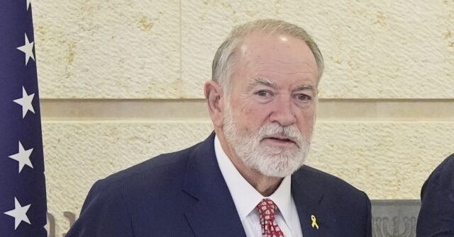 Mike-Huckabee-Associated-Press-640x335.jpg