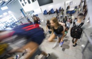 Cómo recuperar a los niños en un horario de sueño para el año escolar