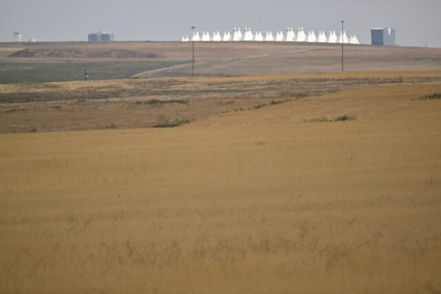 TDP-L-AIRPORT-LAND_PAT8735.jpg