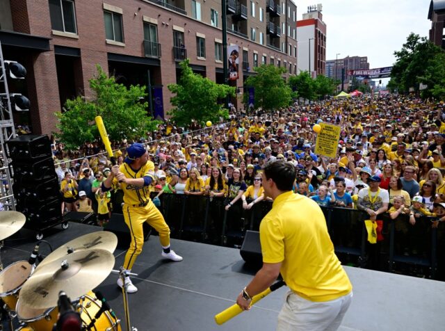 TDP-L-BANANAS-FIREFIGHTERS-DENVER_JAC9543.jpg