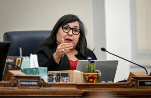 Denver agrega una nueva responsabilidad por los términos de los asentamientos con la policía