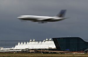 Aeropuerto de Denver explora si la energía nuclear es la opción factible