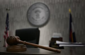 El hombre toma el trato, se declara culpable de homicidio involuntario en el tiroteo fatal de Denver