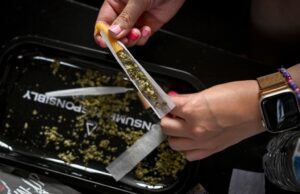 Denver multa al negocio de cannabis Tetra Lounge con $10,000 por actividad ilegal