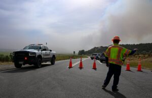 Los residentes de Meeker en movimiento como Elk, los incendios forestales de Lee interrumpen la región