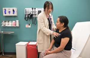 Colorado ofrece a los profesionales de la salud latitud para llevar a los pacientes con ellos