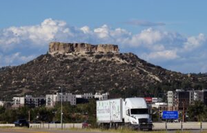 En dirección sur la I-25 cerró cerca de Castle Rock debido al choque