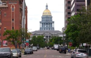 Los legisladores de Colorado luchan por la ley de inteligencia artificial