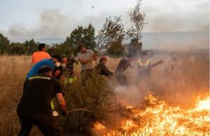 Última hora de incendios en España: corte de trenes y situación crítica en Zamora, León y Orense …