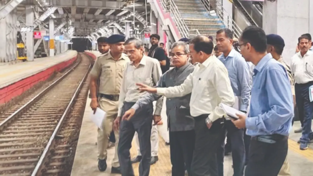 khar-visit-railway-board-news-1754232601219_d.png