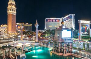 Los números de turismo de Las Vegas caen a medida que las políticas de inmigración de Trump agitan el miedo y las visitas internacionales