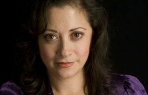 Lourdes Ambriz, famosa soprano mexicana y voz de ‘Beauty and the Beast’s Belle, muere a los 67 años