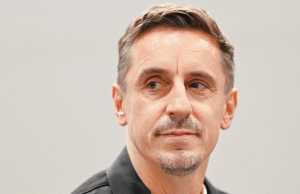 Gary Neville pide a Donnarumma o Martínez para resolver la crisis del guardián de Man Utd
