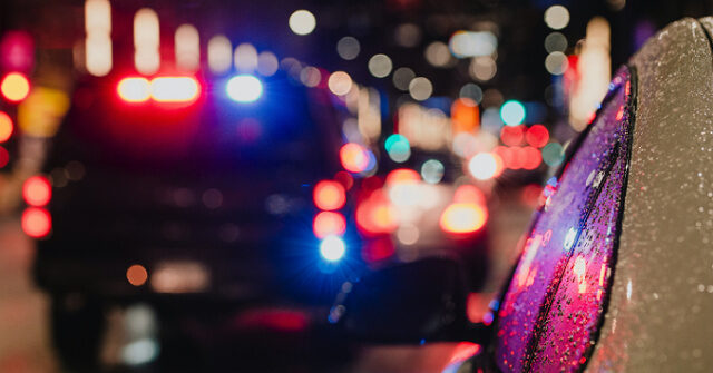 police-traffic-stop-pulled-over-stock-albert-stoynov-unsplash-640x335.jpg