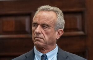 Demócrata de la Cámara de Representantes presenta artículos de juicio político contra Robert F. Kennedy Jr.