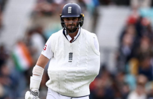 Chris Woakes cojea a batear con honda mientras Inglaterra lucha para terminar