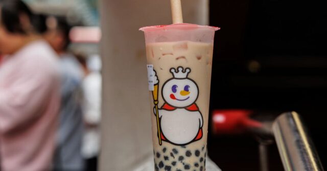 0_Mixue-bubble-tea-seen-in-Hong-Kong.jpg