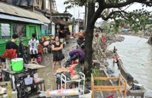 Grandes inundaciones Lunge Bali, jóvenes religiosos cruzados abren un post de 24 horas para salvar a los ciudadanos