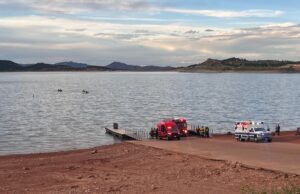 Cuerpo recuperado del lago Carter, donde se informó que el kayaker desapareció