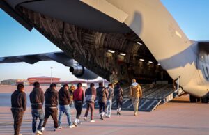 DHS Touts afirma que 2 millones de inmigrantes indocumentados han abandonado el país durante el administrador actual: “¡Y permanecer fuera!”
