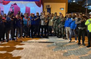 Polri-tni posee la seguridad de la patrulla a gran escala Tanjung Priok Port Area