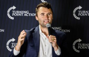 El activista conservador Charlie Kirk disparó en el evento de Utah College