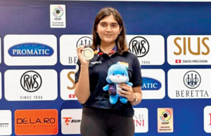 Esha abre la cuenta de la India con oro en pistola de aire de 10 m