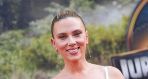 Scarlett Johansson rompió los récords de taquilla e hizo su debut en el mismo año en el mismo año, así es como